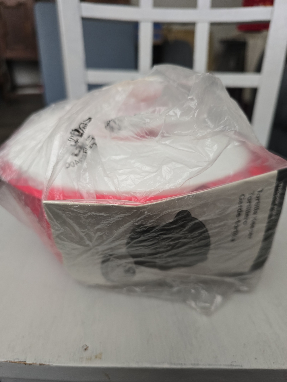 Tupperware Red Tortilla Keeper with Lid